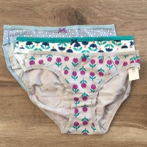 NWT GAP low rise bikini panties